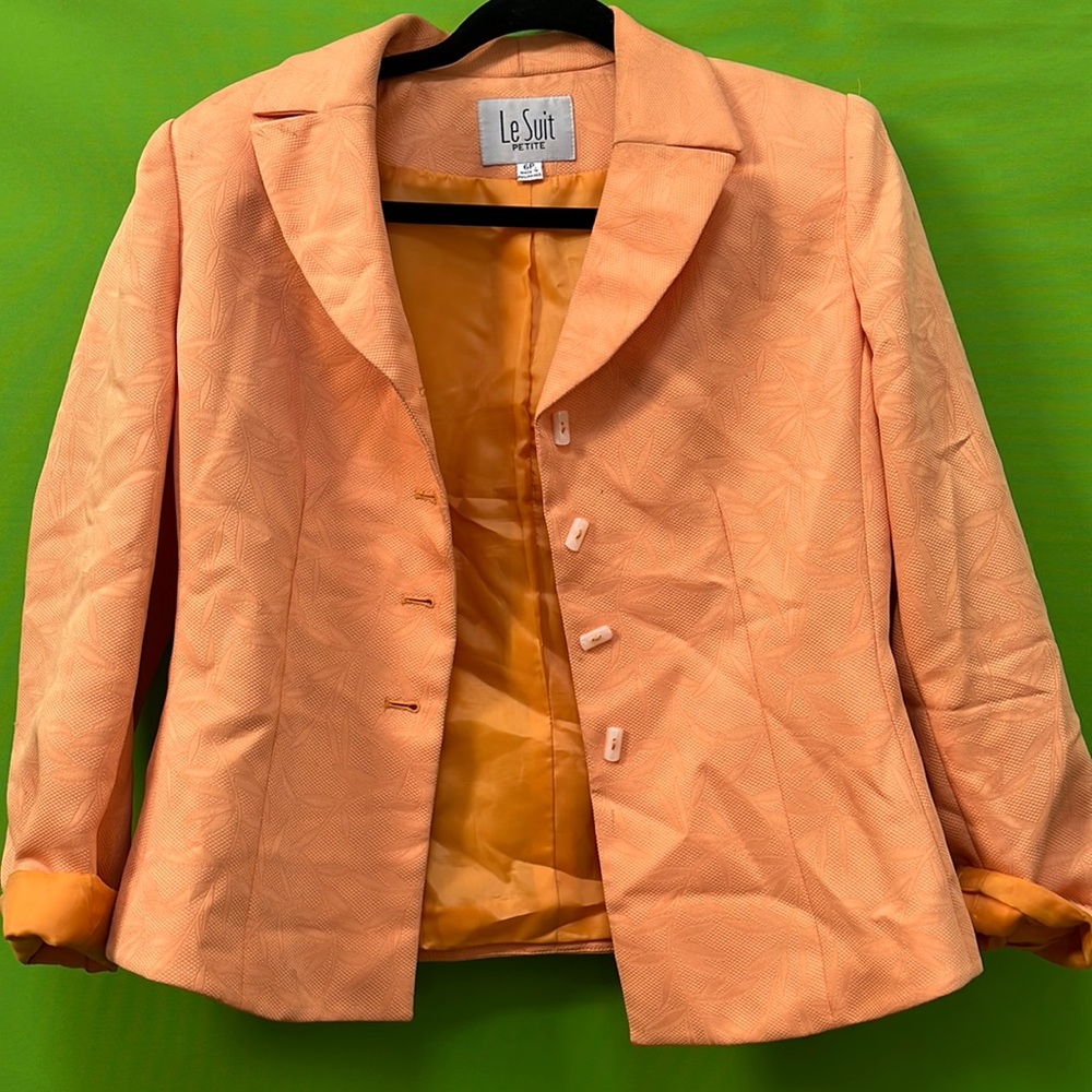 Peachy Color Flower Blazer Le Suit set with skirt